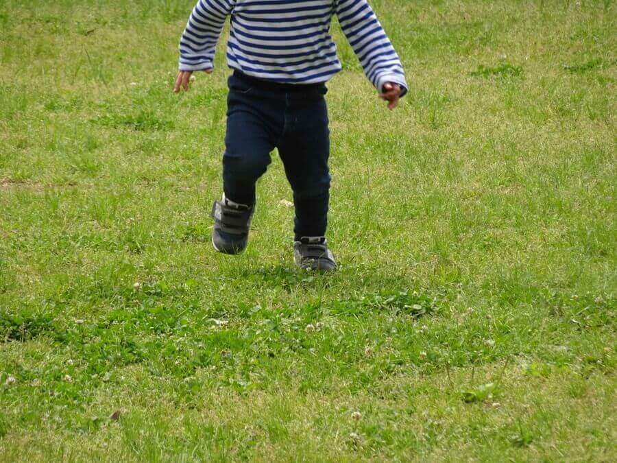 男の子
